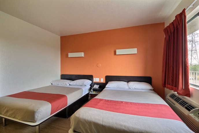 Motel 6 San Antonio West - Seaworld