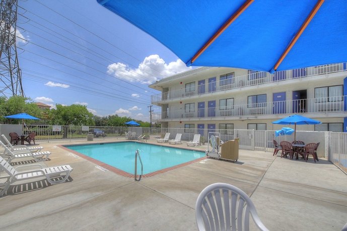 Motel 6 San Antonio West - Seaworld