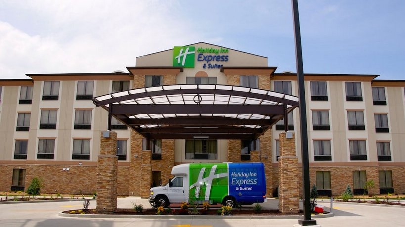 Holiday Inn Express Hotel & Suites St Louis - NE Lambert Field