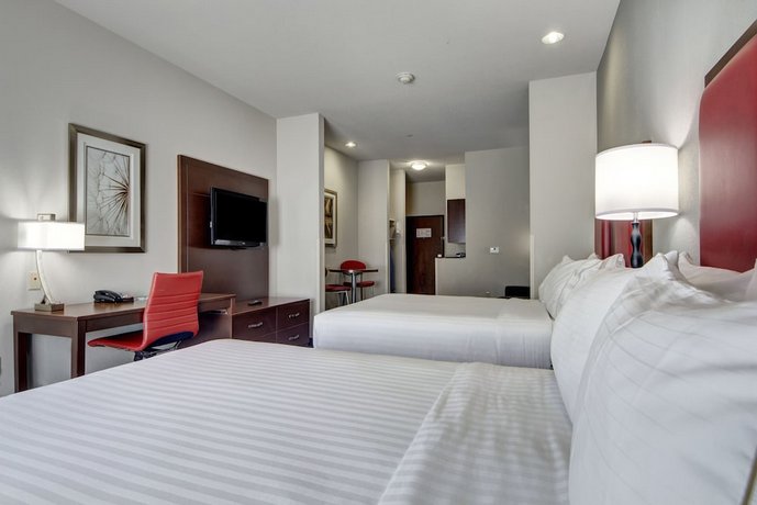 Holiday Inn Express and Suites Oklahoma City North