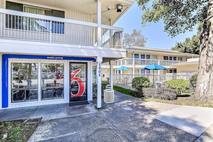 Motel 6 Oakland - Embarcadero