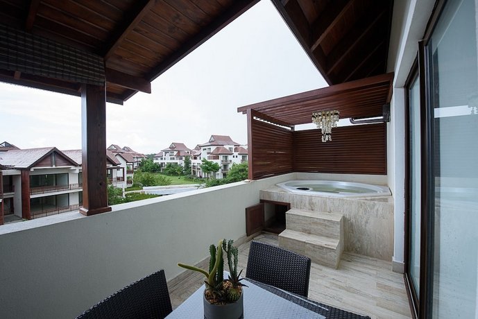 El Portillo Residences by Mint