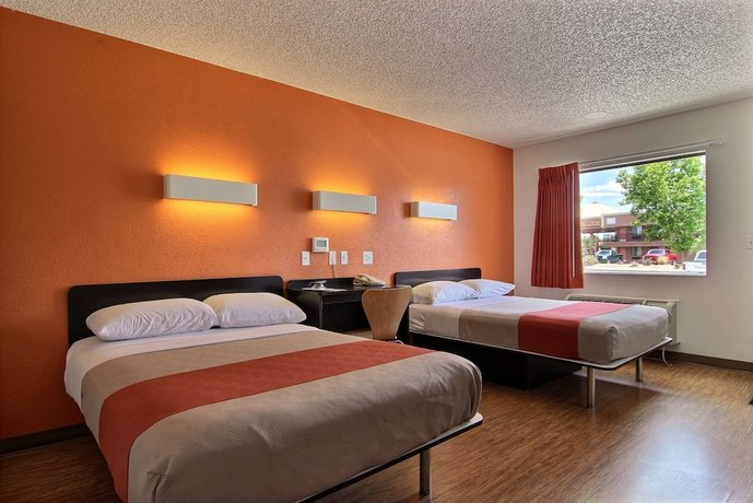 Motel 6 Albuquerque - Coors Road