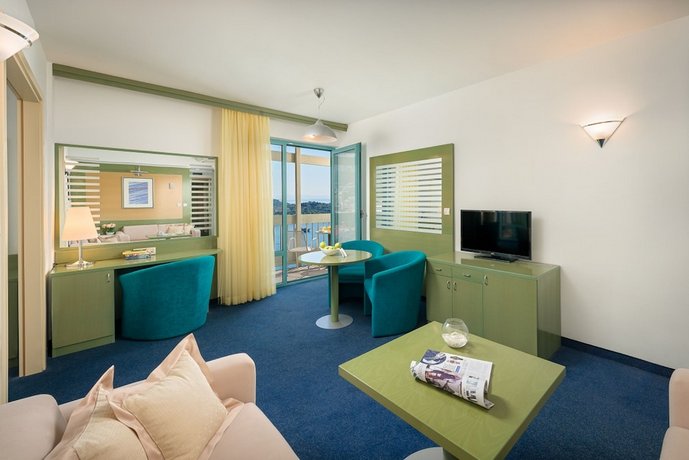Dalmacija Sunny Hotel by Valamar