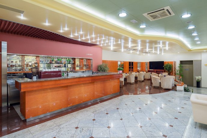 Dalmacija Sunny Hotel by Valamar