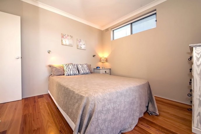 Bayview Towers Unit 1/15 Victoria Parade