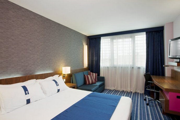 Holiday Inn Express Lisbon Alfragide