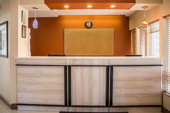 Clarion Inn & Suites Savannah Midtown