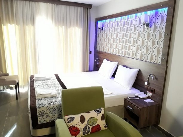 Dolphin Apart Hotel Sarigerme