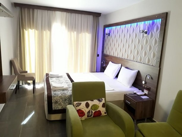 Dolphin Apart Hotel Sarigerme