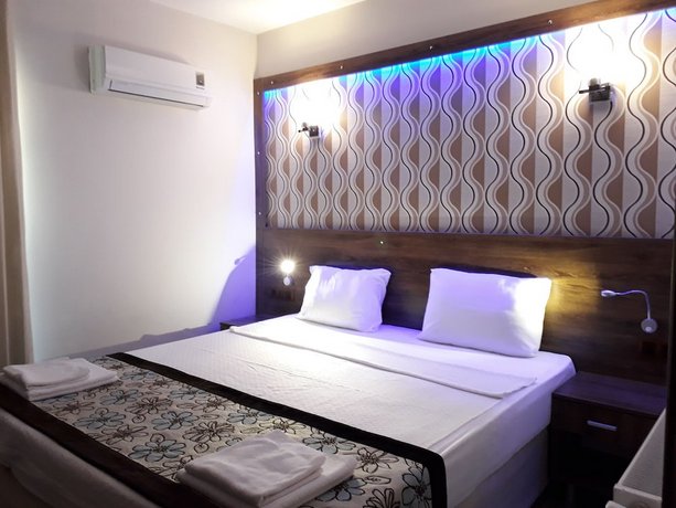 Dolphin Apart Hotel Sarigerme