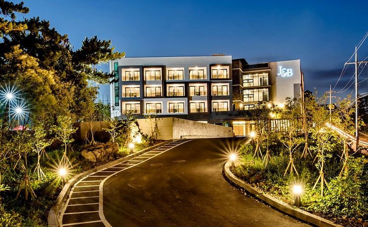 Jnb Hotel