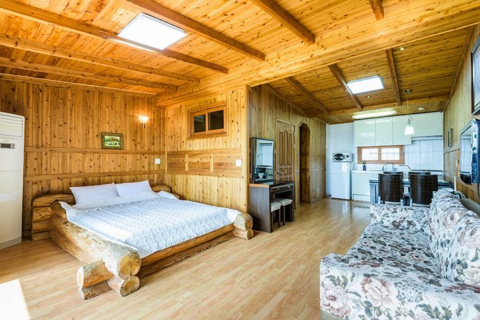 Longbeach Pension