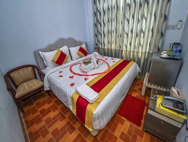 Shwe Hnin Si Hotel