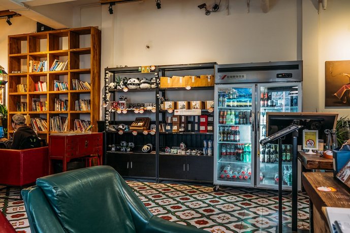Chengdu Flipflop Hostel Poshpacker Chunxi Road Metro Station