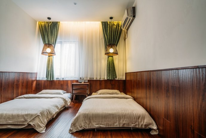Chengdu Flipflop Hostel Poshpacker Chunxi Road Metro Station
