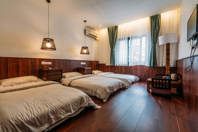 Chengdu Flipflop Hostel Poshpacker Chunxi Road Metro Station