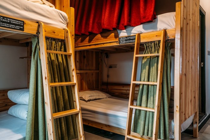 Chengdu Flipflop Hostel Poshpacker Chunxi Road Metro Station