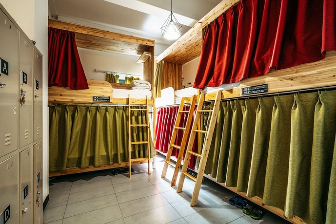 Chengdu Flipflop Hostel Poshpacker Chunxi Road Metro Station