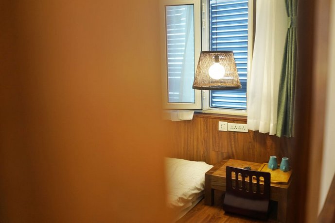 Chengdu Flipflop Hostel Poshpacker Chunxi Road Metro Station