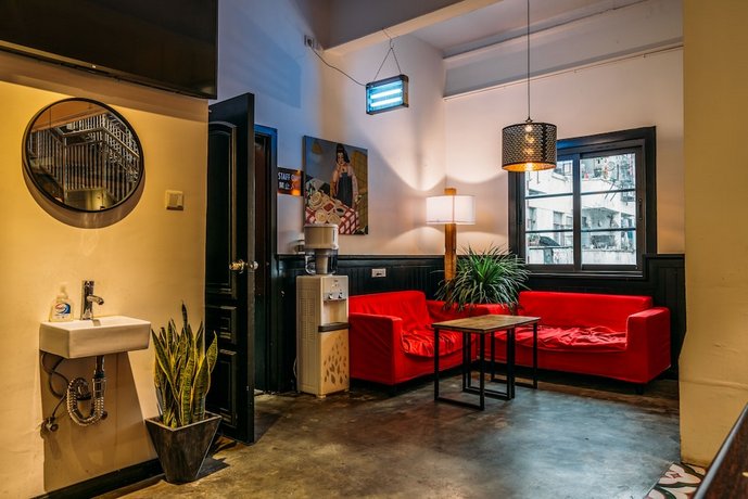 Chengdu Flipflop Hostel Poshpacker Chunxi Road Metro Station