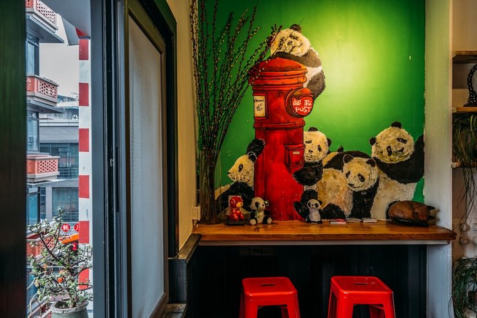 Chengdu Flipflop Hostel Poshpacker Chunxi Road Metro Station