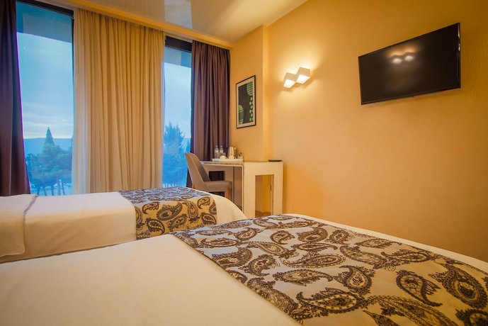 Iveria Inn Hotel
