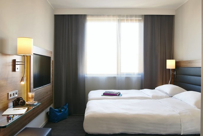Moxy London Heathrow Airport