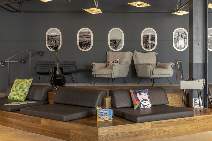 Moxy London Heathrow Airport
