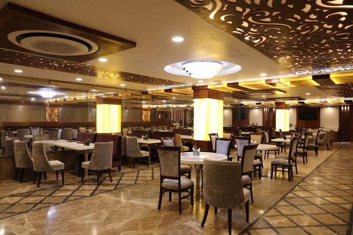 Hotel Tridev Varanasi