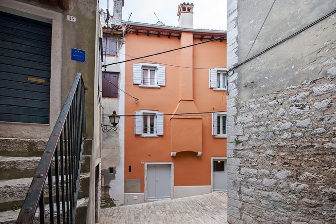 Apartment and Studio CA' 3 VIE