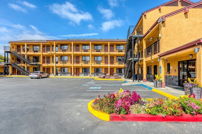 Quality Inn Salinas Compare Deals