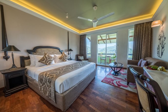 Earl's Regent Hotel