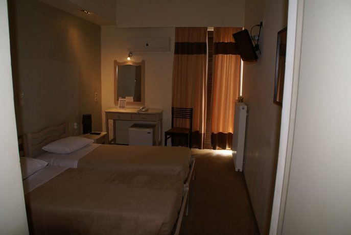 Yria Hotel