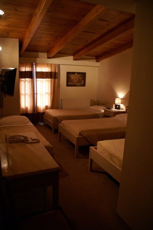 Yria Hotel
