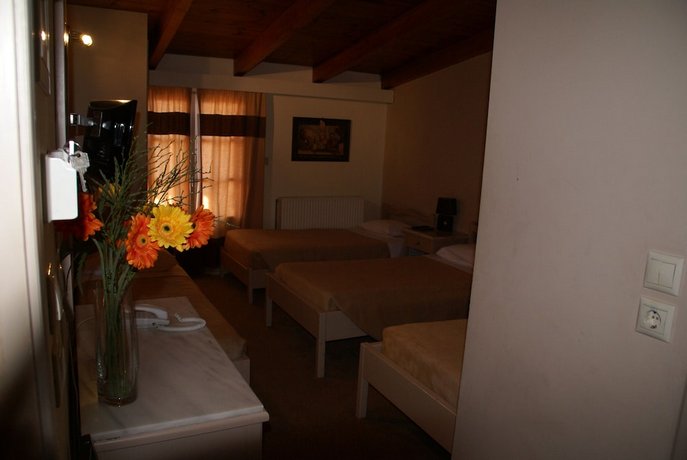 Yria Hotel