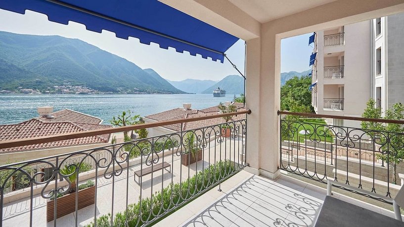 HUMA Kotor Bay