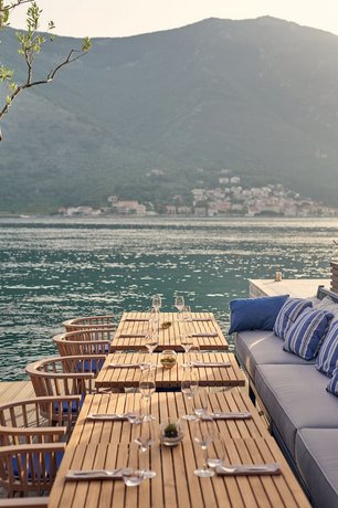 HUMA Kotor Bay
