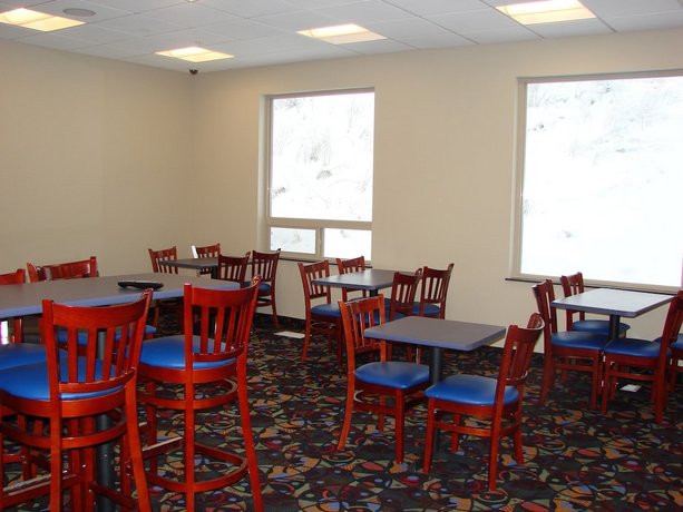 Super 8 by Wyndham Kamloops BC