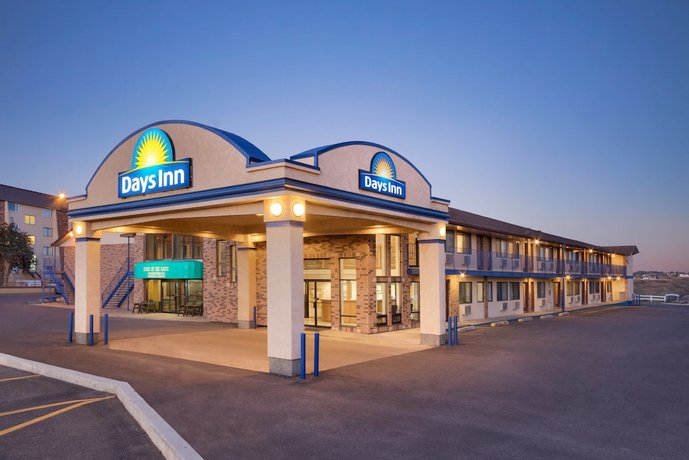 Days Inn by Wyndham Lethbridge Fort Whoop-Up Canada thumbnail