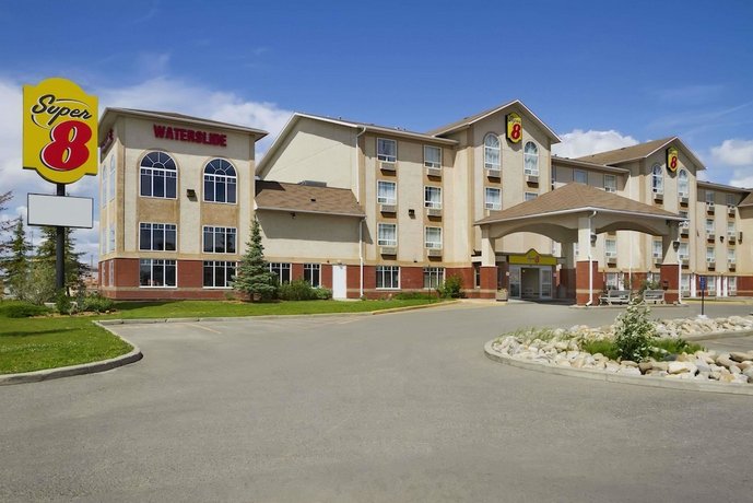 Super 8 by Wyndham Fort St John BC Fort St. John Airport Canada thumbnail