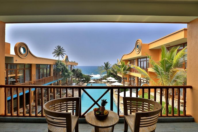 Thaproban Pavilion Waves Unawatuna