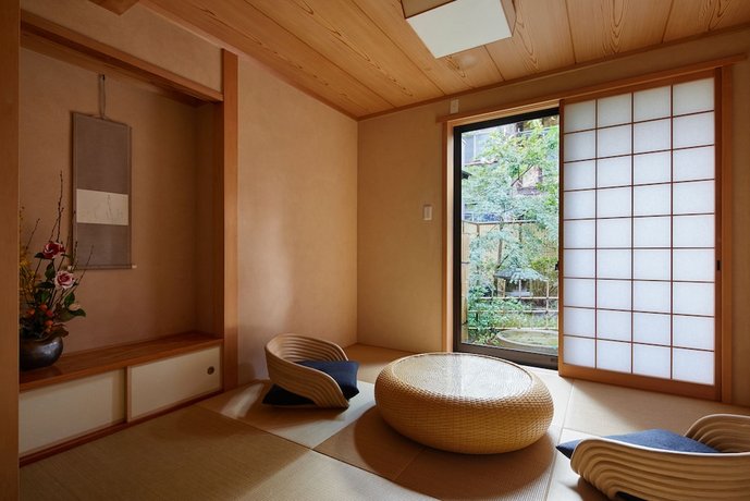 IRO HOTEL KAWARAMACHI