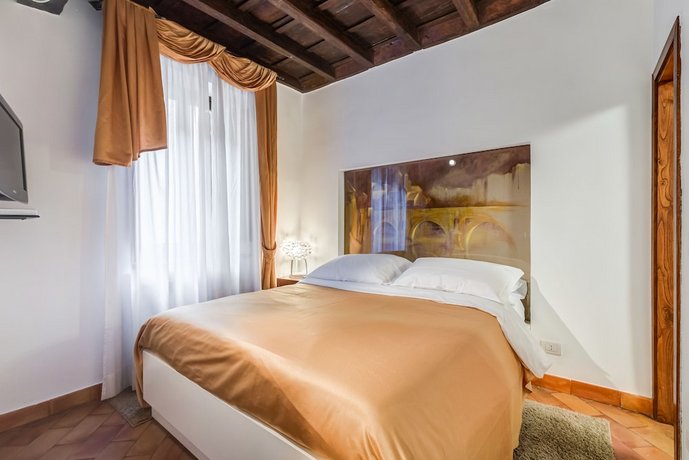 Luxury Navona
