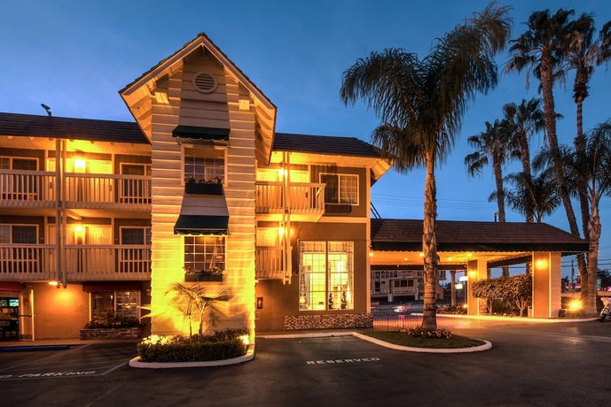 Ramada by Wyndham Costa Mesa Newport Beach