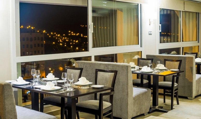 Hotel Al Mandari