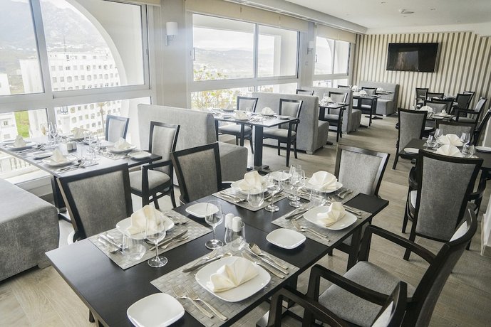 Hotel Al Mandari