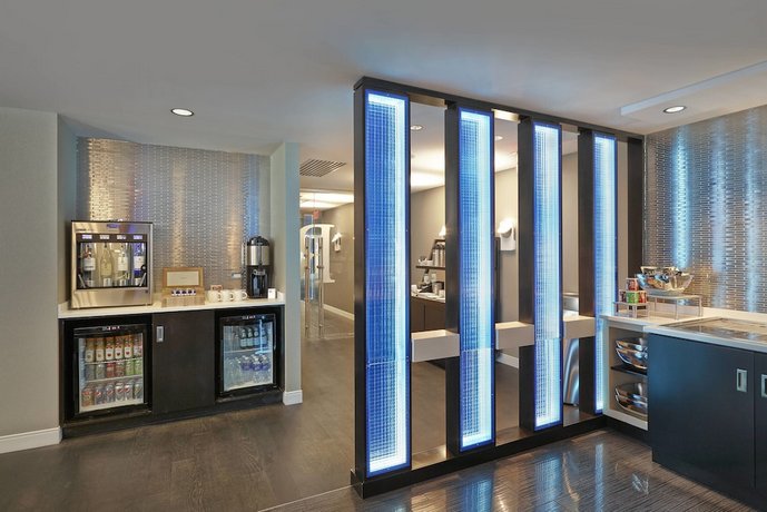 Renaissance Edmonton Airport Hotel