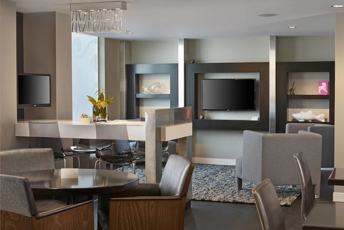 Renaissance Edmonton Airport Hotel