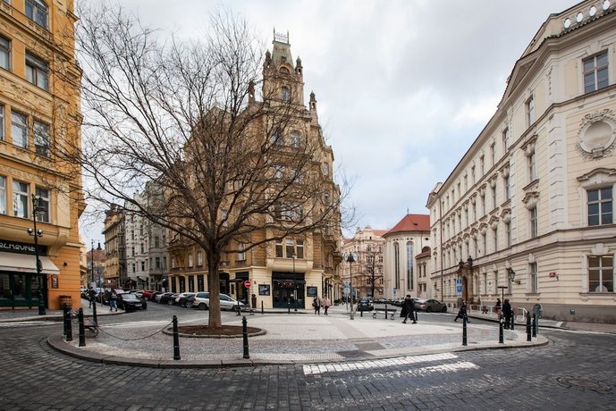 Golden Prague Rooms